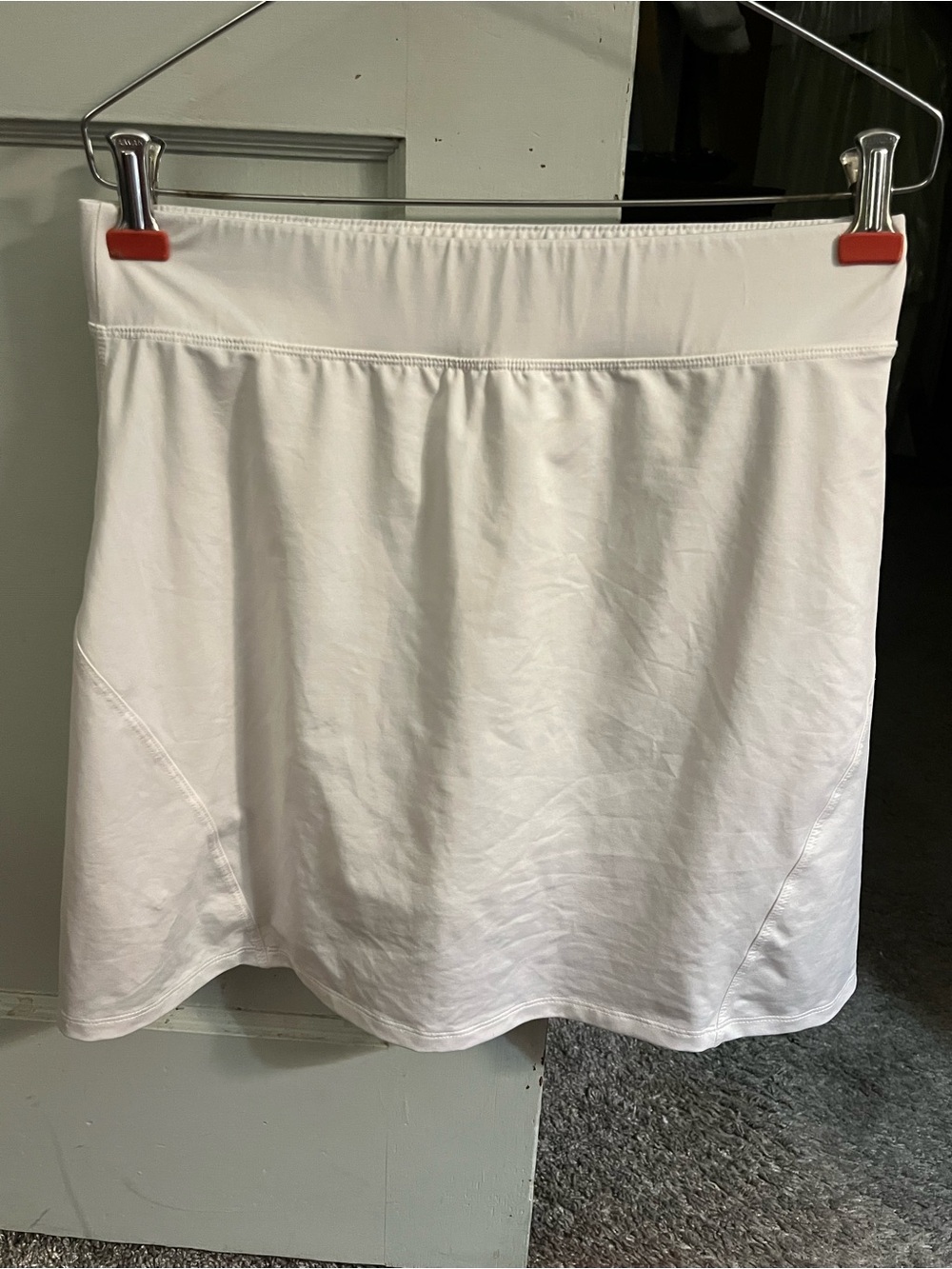crown & ivy White A-Line Skirt with Clean Seam Details